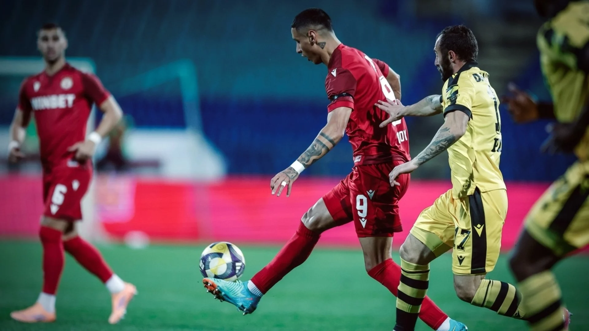 ЦСКА потрепери, но продължи да лети! Годой спаси "армейците" срещу Ботев Пловдив с гол в края