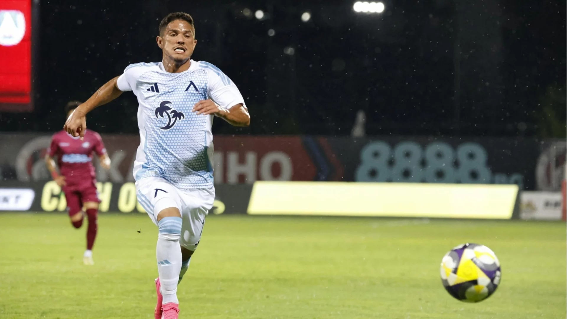 Левски изля гнева си от ЦСКА: Бразилска самба в Монтана при 6-голова фиеста (ВИДЕО)