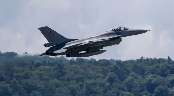 Летели над база с ядрено оръжие: Военни откриха огън по неидентифицирани дронове в Нидерландия