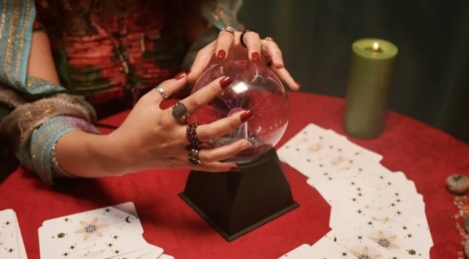 Седмичен ТАРО хороскоп за всяка зодия, 24-30 ноември 2025