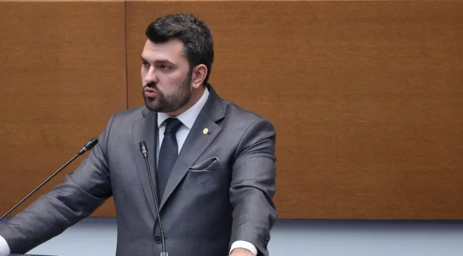 Политическо бездействие в Скопие: Външният министър заговори за мини по пътя към ЕС