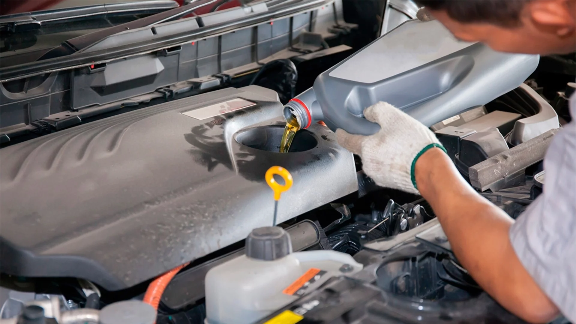 Какви опасности за двигателя крие минералното масло