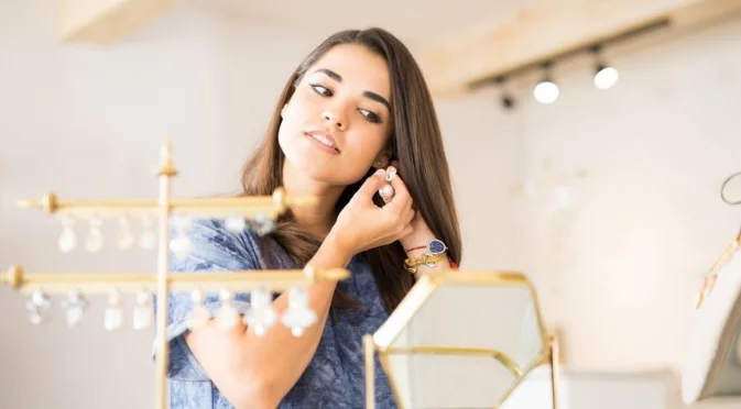 Когато блясъкът срещне идеалния момент - започва Черният петък в Capino.bg