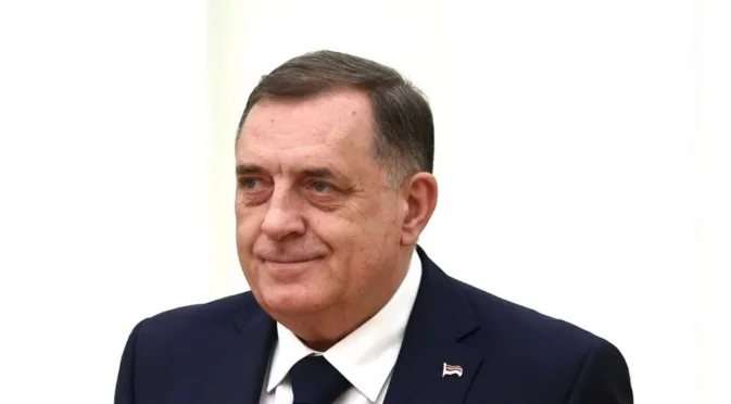 Хората на Додик празнуват изборната победа в Република Сръбска (ВИДЕО)