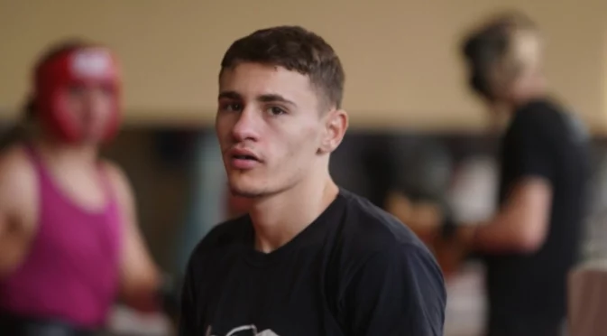 Втори българин е на крачка от медал от Европейското по бокс в Будапеща