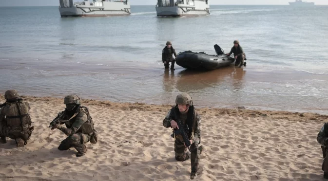 Франция се готви за война. Макрон с важно решение