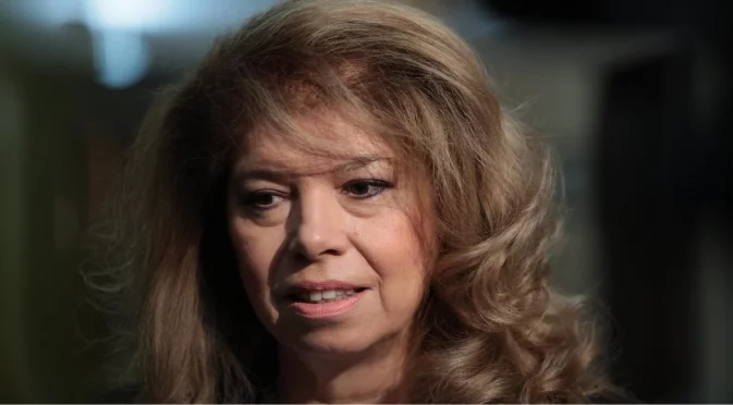 "Това е бюджет, който трябва да осигури на някой изборите без реформи": Йотова за новия дълг и парите ни