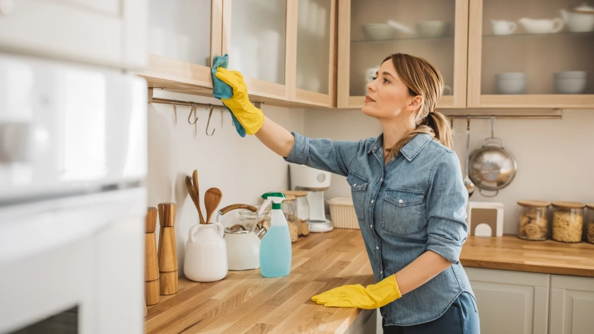 Как да почистим кухнята до блясък с напълно натурални средства