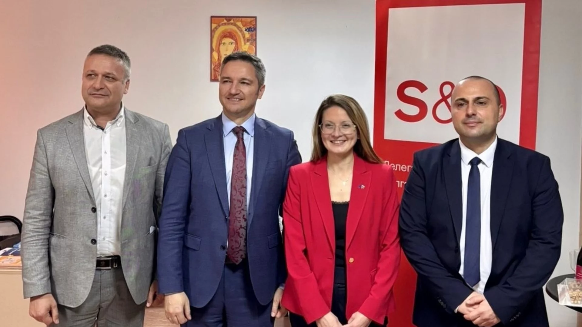 Вигенин и Пенкова с нов офис "Черно море" за връзка с региона