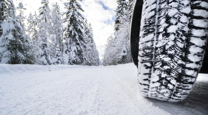 Налягане в гумите през зимата – какво трябва да знаете
