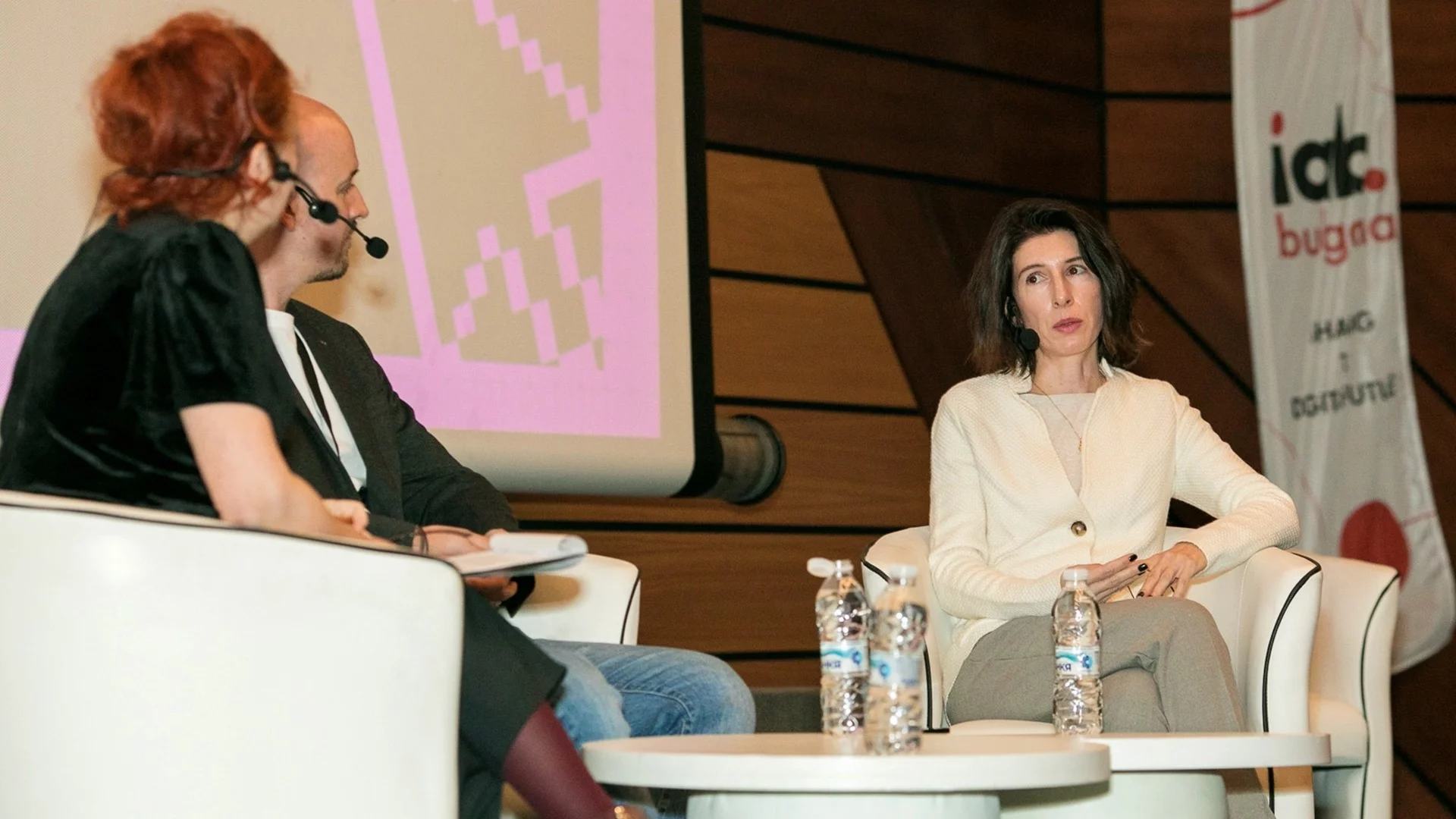 В света на алгоритмите са успешни брандовете, които звучат човешки