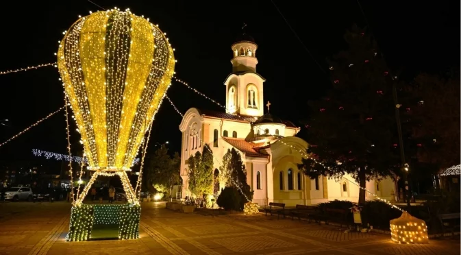 17-метрова елха ще грейне в Елин Пелин