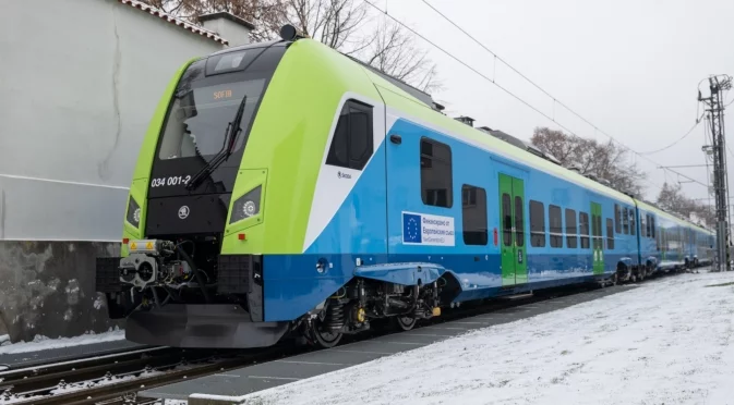 Зад кулисите в Пилзен: Готов е първият от новите влакове на "Шкода" за България (СНИМКИ)