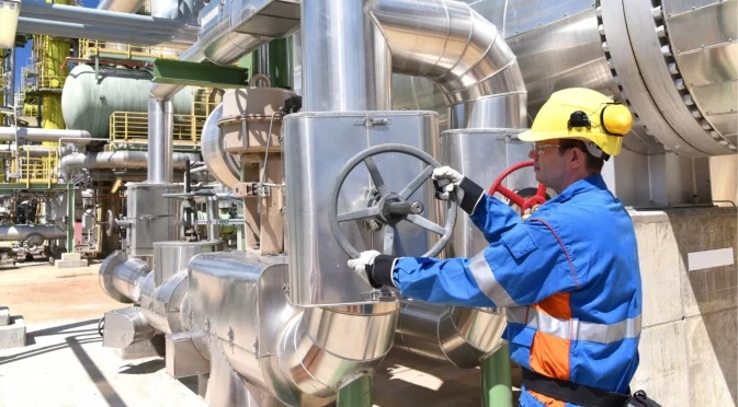 Криза в Сърбия: Единствената рафинерия спря работа