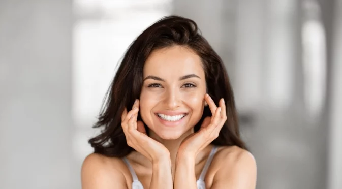 Как да разчитаме „усмихващите се очи“ - искрена емоция или учтивост