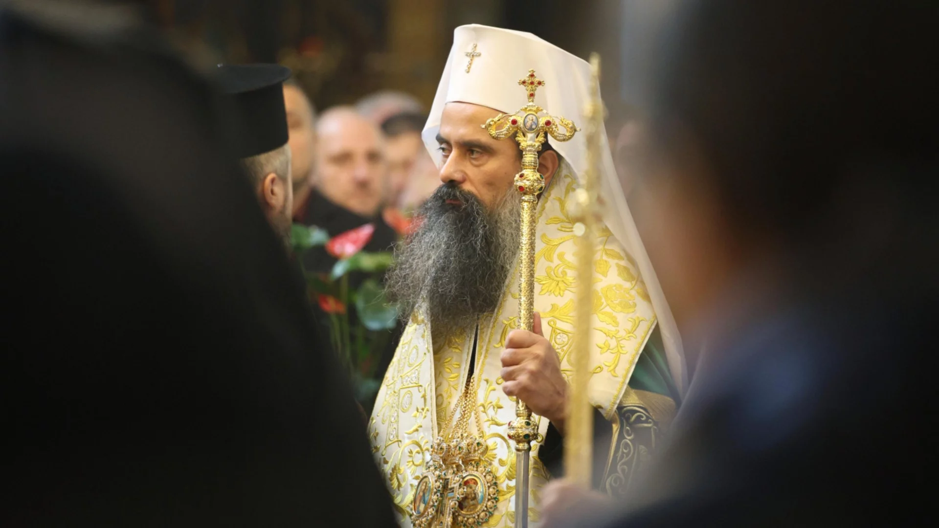 Скандал в Църквата: Патриархът иска да простим Народния съд, Никанор: Издевателство!