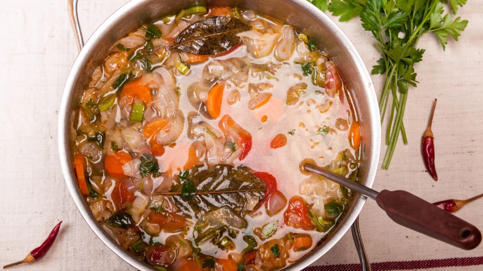 Защо зелевата чорба е мътна