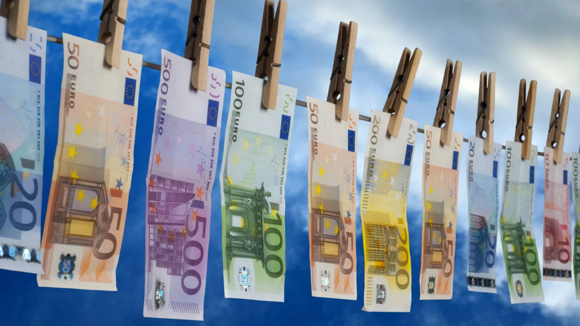 В сряда: Парите ще дойдат в най-подходящия час за Телец, Водолей + още 2 зодии!