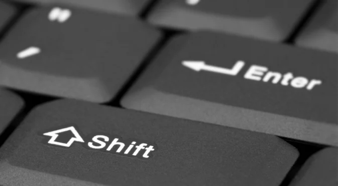 Дядо зад клавиатурата: Заплашвал важен гръцки политик