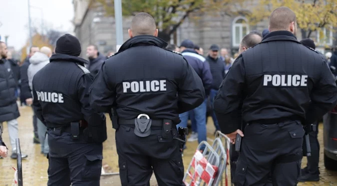 Полицаите са ни все по-скъпи: МВР не иска да се отърве от пенсионерите си заради многомилионни обезщетения