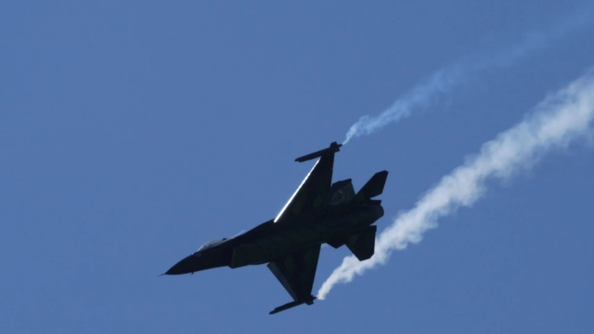 Турция скоро вдига в небето първия си подобрен реактивен самолет