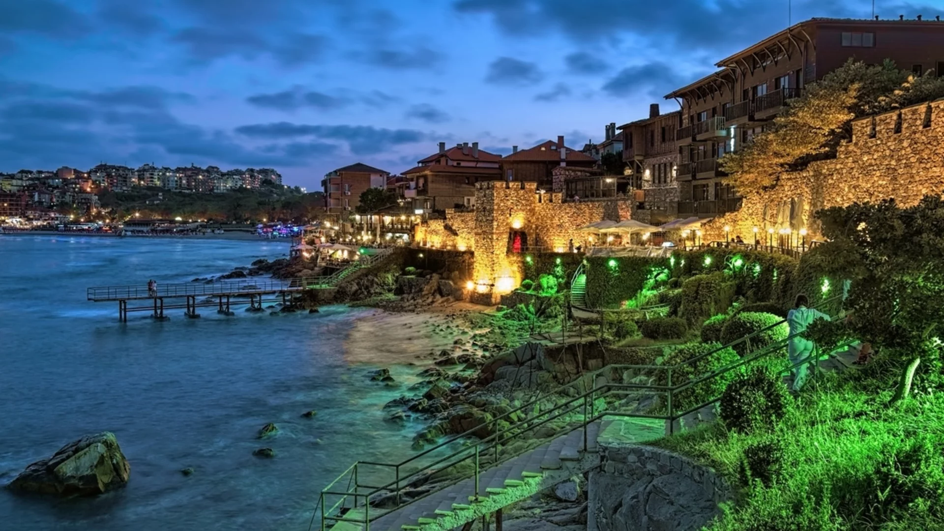 Созопол завършва годината с повече туристи и по-малък дълг