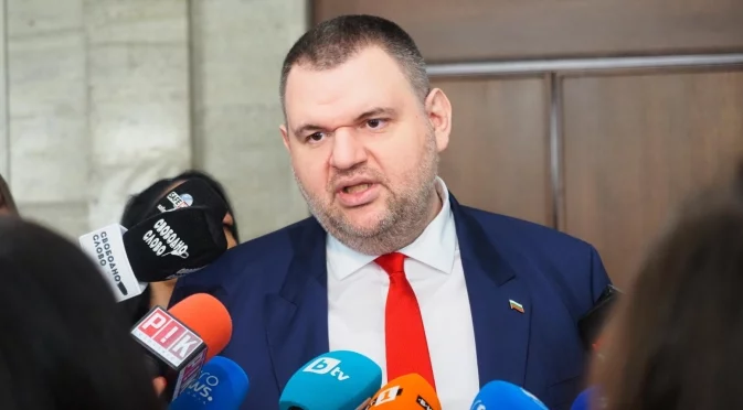 Пеевски поиска от кметовете си да не увеличават местните данъци и такси