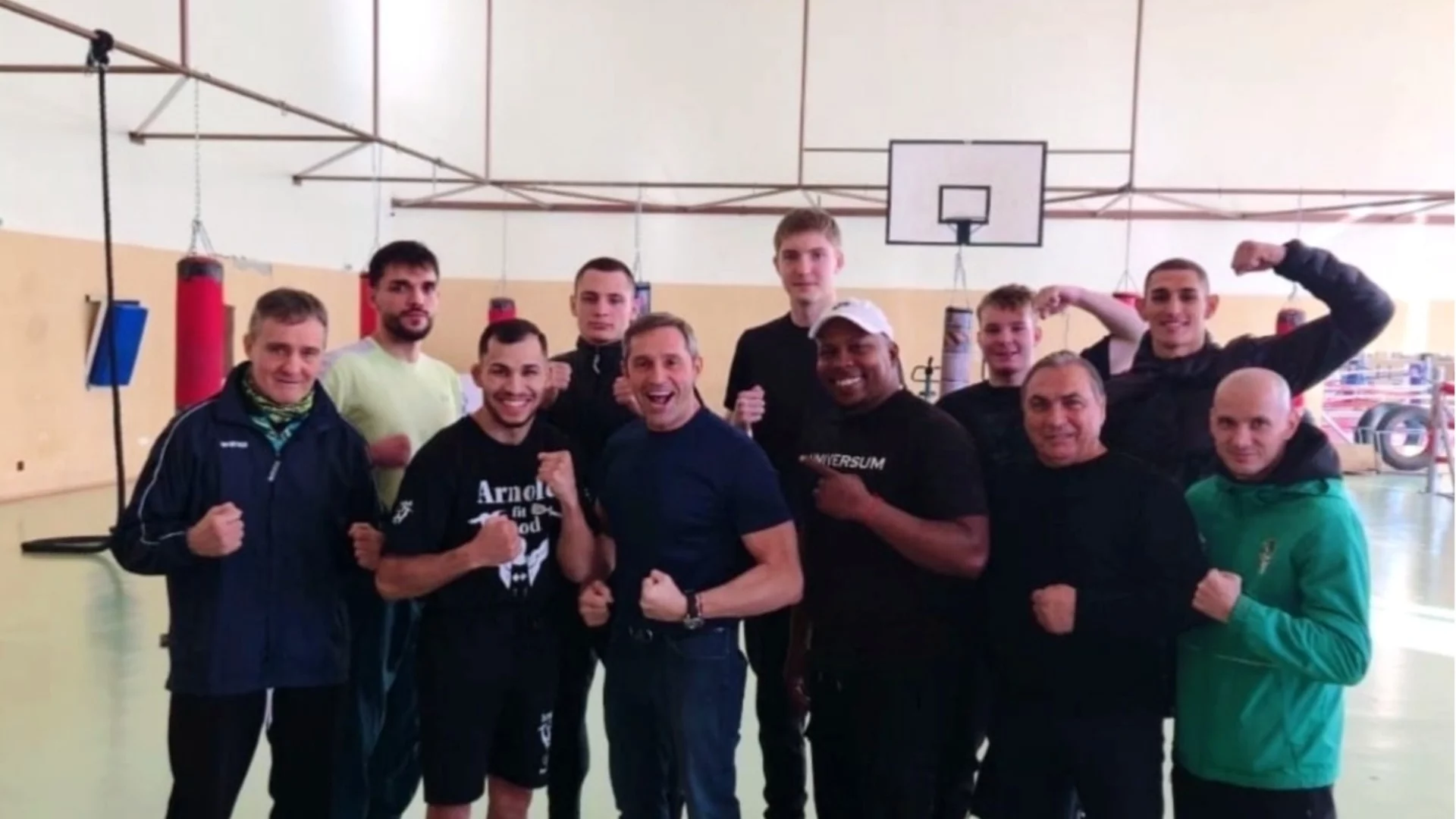 Още един български боксьор достигна 1/4-финалите на Европейското в Будапеща