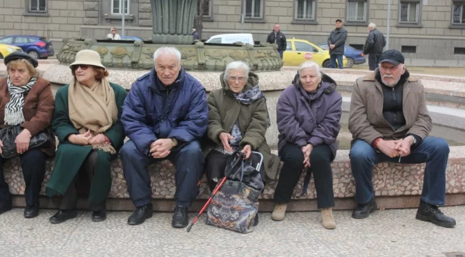 ЕБВР: Застаряването ще убие икономиката, трябва да се работи по-дълго