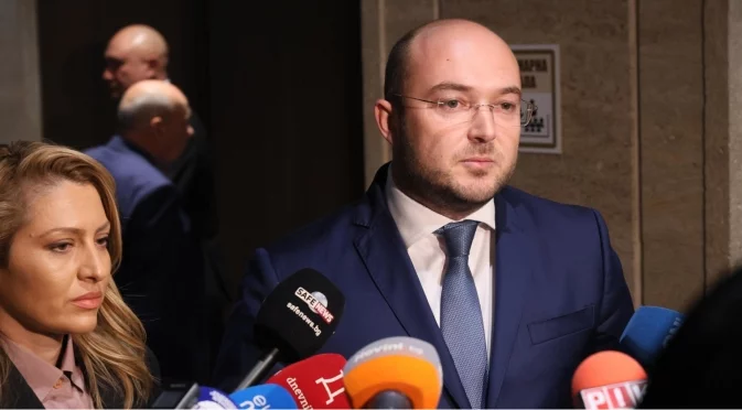 Правителството прие спорните промени за ограничаване на достъпа до имотния регистър