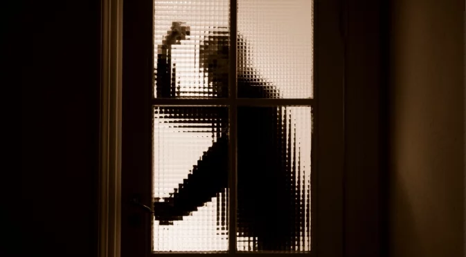 Счупил ребрата на дядо си: Мъж се сдоби с обвинение