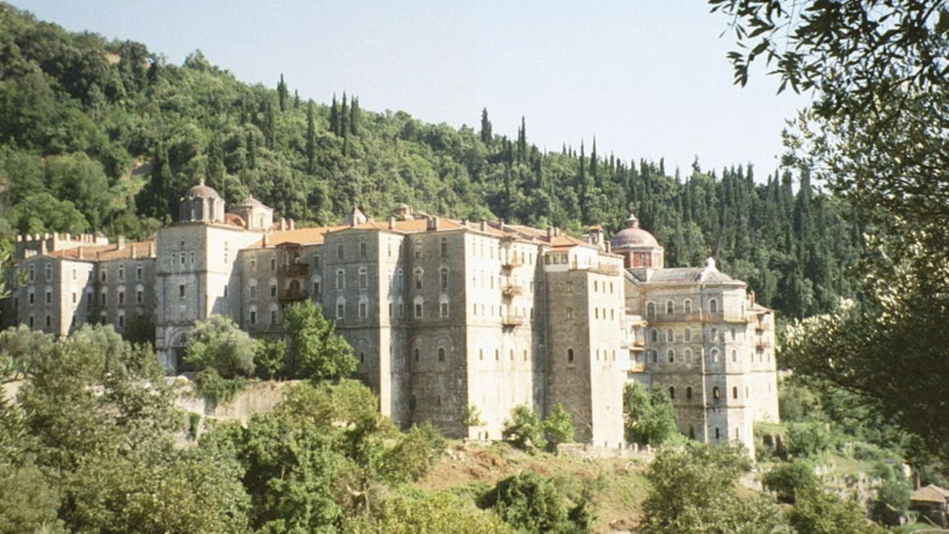 Българските монаси в Атон ще спечелят от бюджета