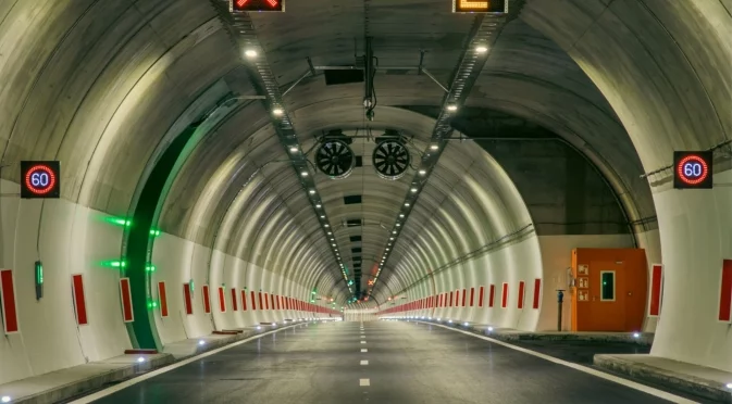 Пуснаха движението в тунел “Железница“