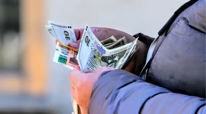 Одобрено: 120 лв. коледни добавки за 536 000 пенсионери