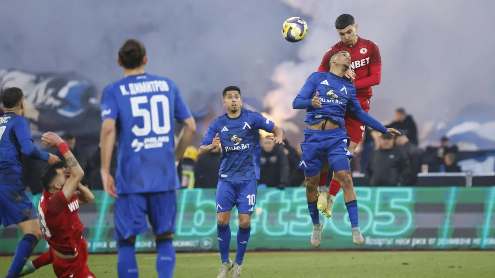 Играчите на ЦСКА напълнили джобовете след победата над Левски