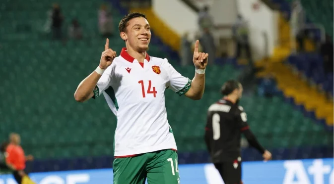 Филип Кръстев с първи гол в Англия, халфът спаси Оксфорд при визитата на Норич (ВИДЕО)