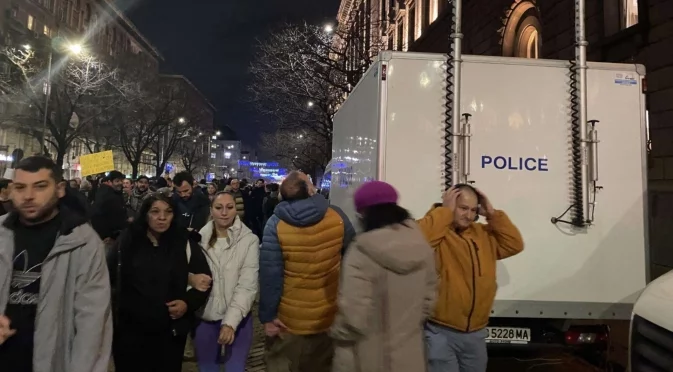 "Още малко и ще искате да не ви бият": Николай Хаджигенов за протеста срещу Бюджет 2026