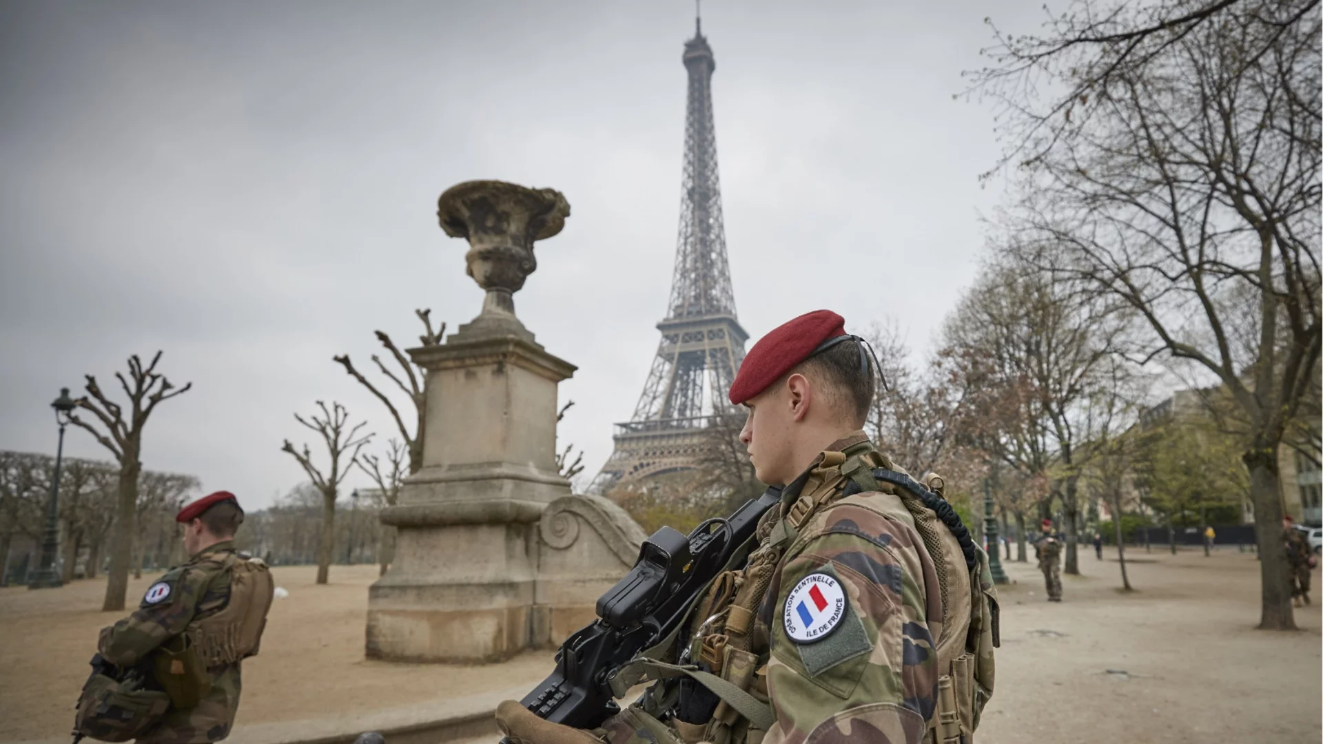 Франция въведе доброволна военна служба: Интересната история и заплахата от Русия