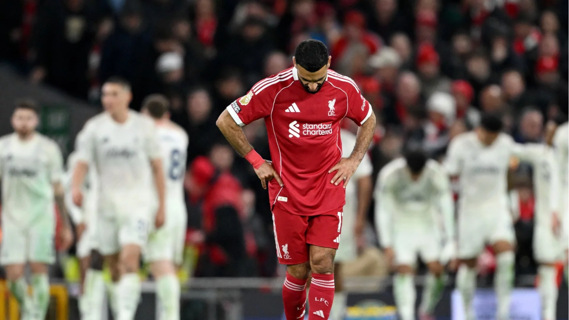 "Краката на Салах вече не издържат, Ван Дайк не е същият играч": Легенда на Ливърпул не спести критики