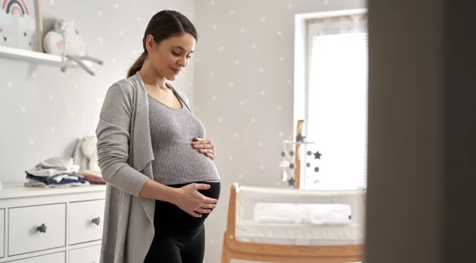 Проблеми с щитовидната жлеза през бременността повишават риска от аутизъм при бебето