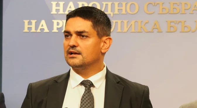 Поздравявам Асен Василев - така се прави, срещу тези така се работи