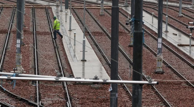 Латвия демонтира жп линиите си към Русия
