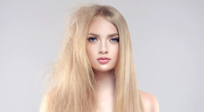 Сухи, накъсани краища? Ето рутината, която ще преобрази косата ви за дни