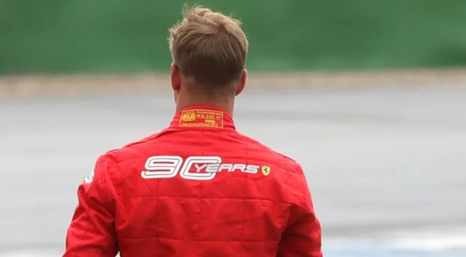 Шумахер предприе интересен ход, който оставя вратата към завръщане във Формула 1 отворена