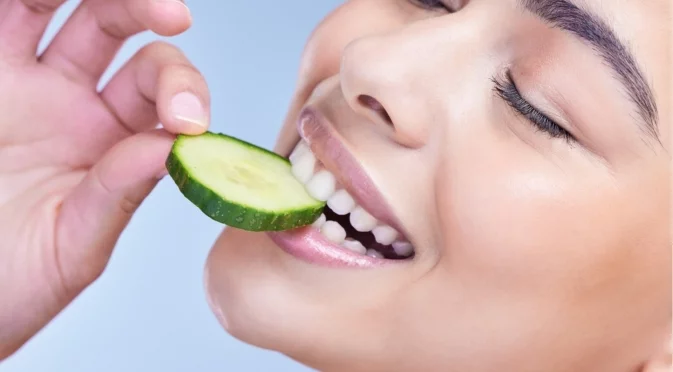 Трябва ли да белите кората на краставиците?