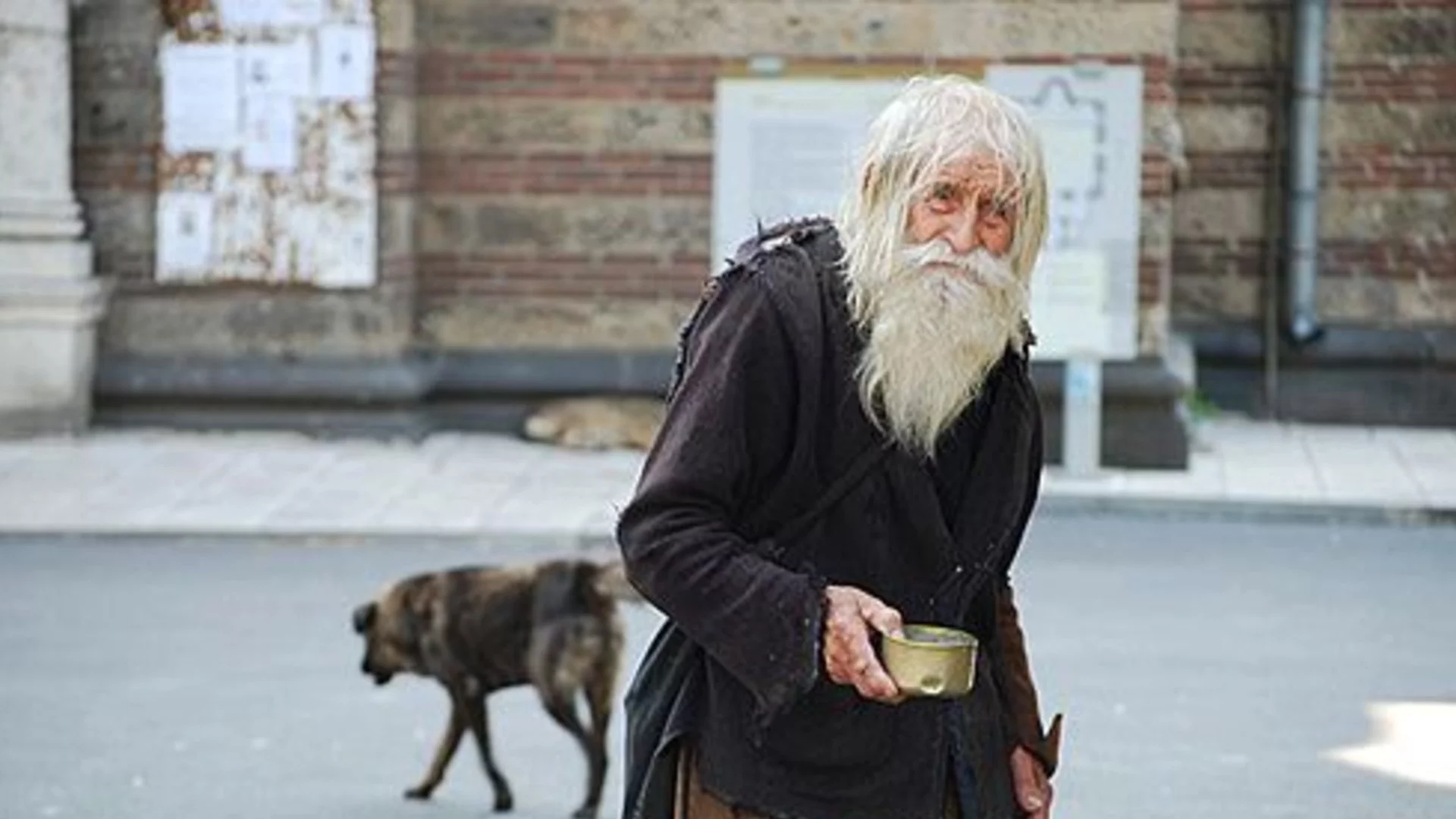 Издигат паметник на дядо Добри в София