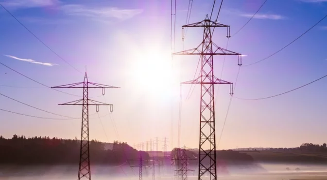 Не всички са фактурирани за ток: Проверяват държавната електрическа компания в Румъния