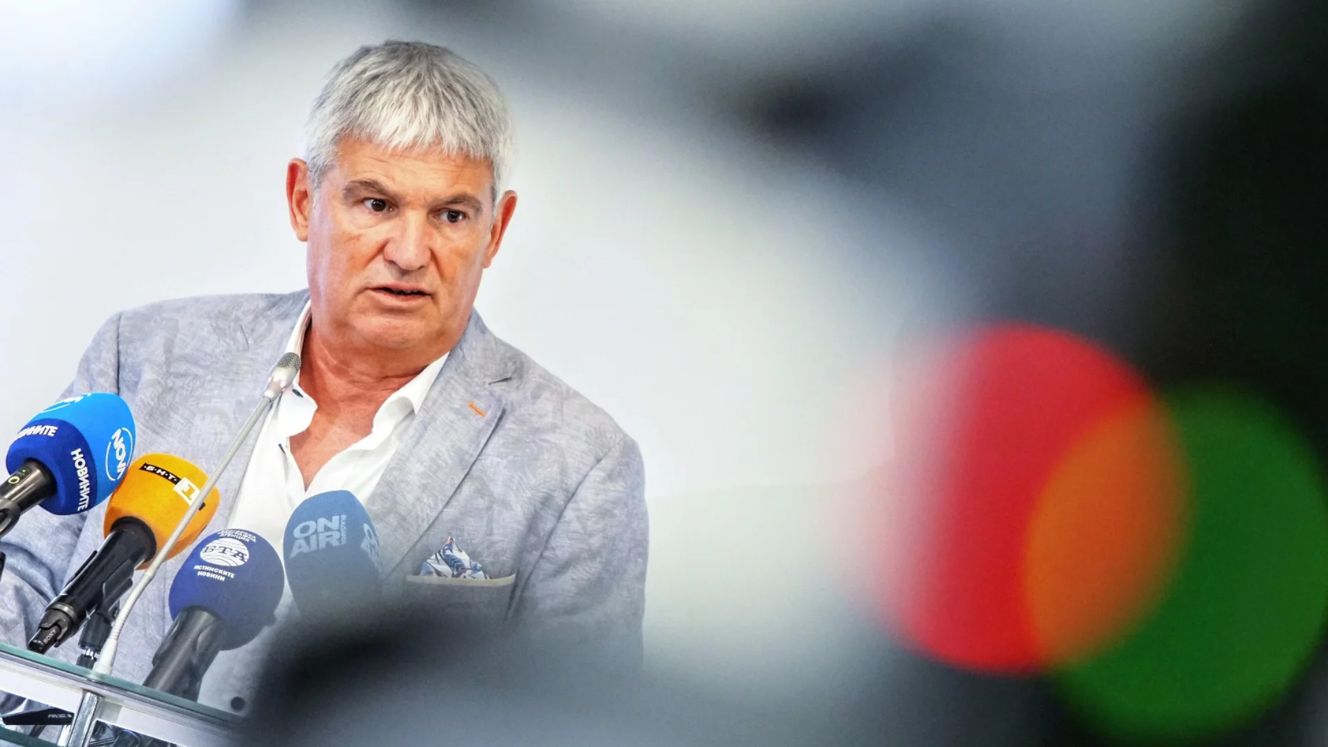 Няма как да се отреже отникъде