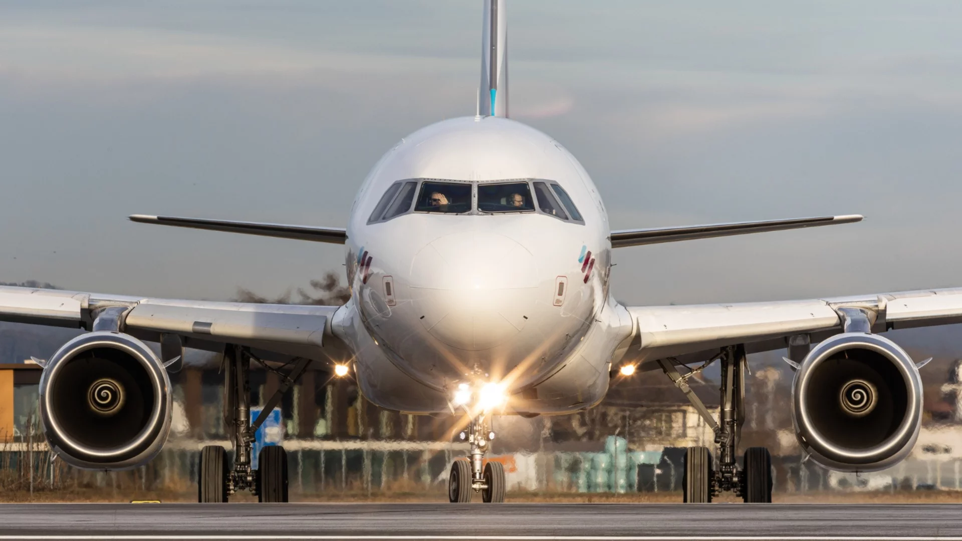 Заради неочакван проблем: Airbus обяви мащабно изтегляне на самолети А320