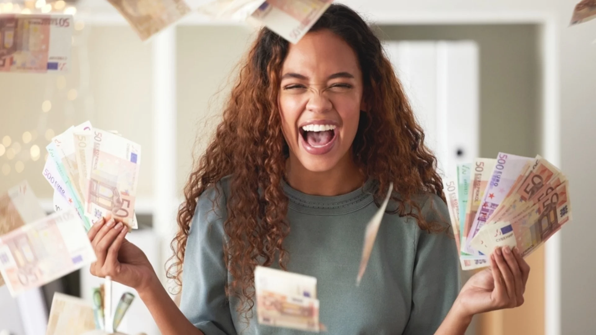 Зодиите, при които идват големите пари още в първата седмица на декември 2025